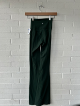 Load image into Gallery viewer, Lulu Lemon Athletic Pants Size 0 (24)
