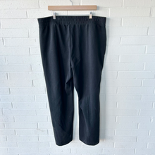 Load image into Gallery viewer, Old Navy Athletic Pants Size 2XL
