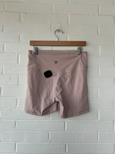 Load image into Gallery viewer, Tna Athletic Shorts Size Large
