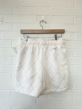 Load image into Gallery viewer, Nike Shorts Size Medium
