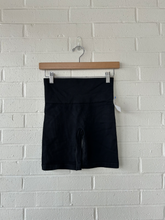 Load image into Gallery viewer, Tna Athletic Shorts Size Small
