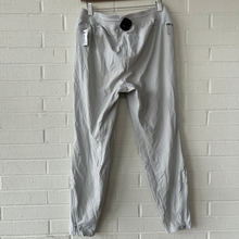Load image into Gallery viewer, Lulu Lemon Athletic Pants Size Medium
