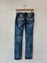 Load image into Gallery viewer, Rock Revival Denim Size 1 (25)
