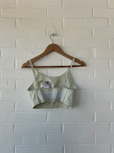 Load image into Gallery viewer, Gym Shark Athletic Top Size Medium
