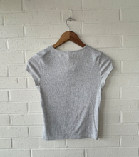 Load image into Gallery viewer, American Eagle T-Shirt Size Small
