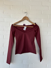 Load image into Gallery viewer, Edikted Long Sleeve Top Size Extra Small
