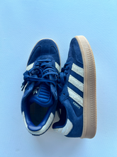 Load image into Gallery viewer, Adidas Casual Shoes Mens 9
