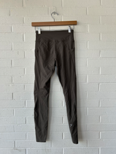 Load image into Gallery viewer, Gym Shark Athletic Pants Size Small
