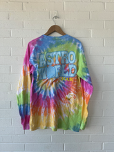 Load image into Gallery viewer, Long Sleeve T-shirt Size Medium
