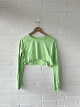 Load image into Gallery viewer, Gym Shark Athletic Top Size Small
