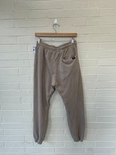 Load image into Gallery viewer, Athletic Pants Size Large
