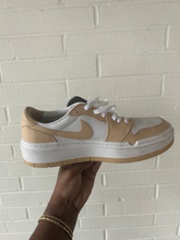 Load image into Gallery viewer, Nike Casual Shoes Womens 10.5

