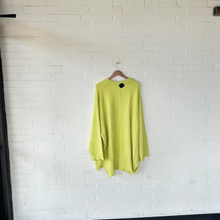 Load image into Gallery viewer, Free People Sweater Size Extra Large
