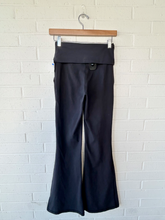 Load image into Gallery viewer, Offline Athletic Pants Size Small
