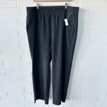 Load image into Gallery viewer, Old Navy Athletic Pants Size 2XL
