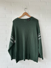Load image into Gallery viewer, Bdg Sweater Size Small
