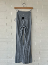 Load image into Gallery viewer, Lululemon Athletic Pants Size 3/4 (27)
