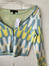 Load image into Gallery viewer, Kendall &amp; Kylie Sweater Size Small

