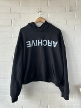 Load image into Gallery viewer, Sweatshirt Size Large
