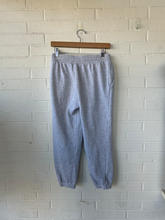 Load image into Gallery viewer, Fabletics Pants Size Small
