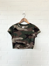 Load image into Gallery viewer, Tna T-Shirt Size Small
