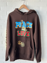 Load image into Gallery viewer, Sweatshirt Size Large
