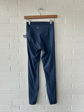 Load image into Gallery viewer, Lulu Lemon Athletic Pants Size 5/6 (28)
