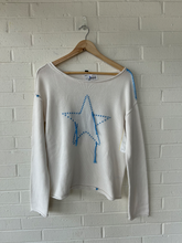Load image into Gallery viewer, Wild Fable Sweater Size Small

