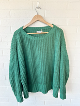 Load image into Gallery viewer, American Eagle Sweater Size Extra Small
