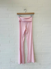 Load image into Gallery viewer, White Fox Pants Size Extra Small
