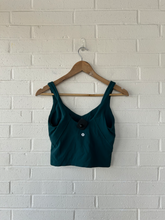 Load image into Gallery viewer, Lululemon Athletic Top Size Medium
