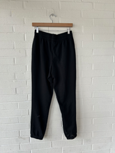 Load image into Gallery viewer, Fila Athletic Pants Size Small
