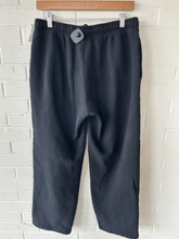 Load image into Gallery viewer, Aritzia Pants Size Medium
