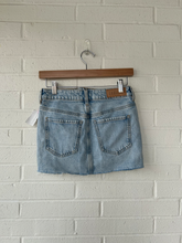 Load image into Gallery viewer, Pac Sun Short Skirt Size Extra Small
