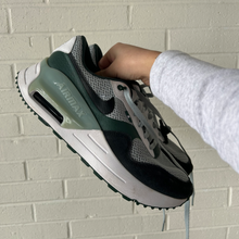 Load image into Gallery viewer, Nike Max Mens Athletic Shoes Mens 9.5
