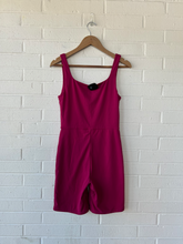 Load image into Gallery viewer, Babaton Athletic Shorts Size Medium
