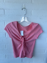 Load image into Gallery viewer, American Eagle Short Sleeve Top Size Small
