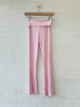 Load image into Gallery viewer, White Fox Pants Size Extra Small
