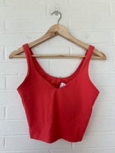 Load image into Gallery viewer, Lulu Lemon Tank Top Size Medium

