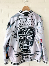 Load image into Gallery viewer, Outerwear Size Extra Large
