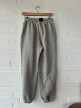 Load image into Gallery viewer, Pants Size Small
