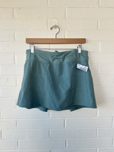 Load image into Gallery viewer, Lululemon Athletic Shorts Size Medium
