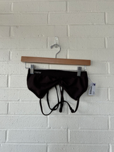 Load image into Gallery viewer, Sports Bra Size Small
