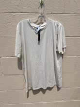 Load image into Gallery viewer, Lulu Lemon Athletic Top Size Large
