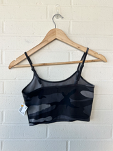 Load image into Gallery viewer, Tna Tank Top Size Extra Small
