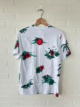 Load image into Gallery viewer, Nike T-shirt Size Medium
