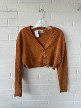 Load image into Gallery viewer, Urban Outfitters ( U ) Sweater Size Medium
