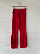 Load image into Gallery viewer, Pink Rose Pants Size Large
