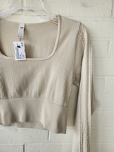 Load image into Gallery viewer, Offline Athletic Top Size Medium
