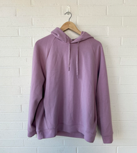 Load image into Gallery viewer, Lululemon Sweatshirt Size Medium
